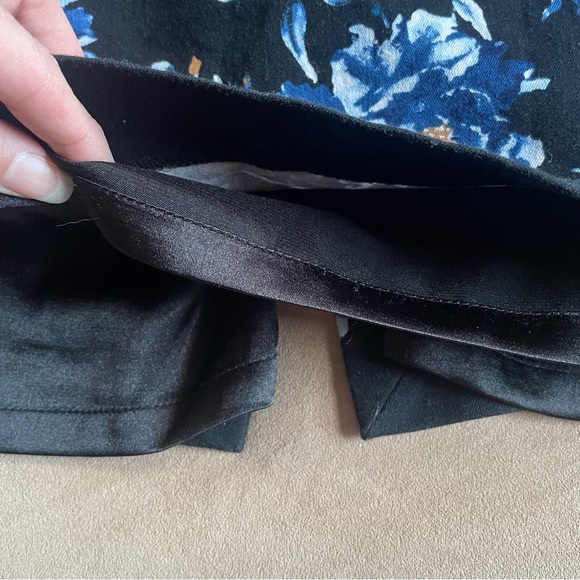 WHBM Floral Pencil Skirt - Size 0 - Picture 4 of 7